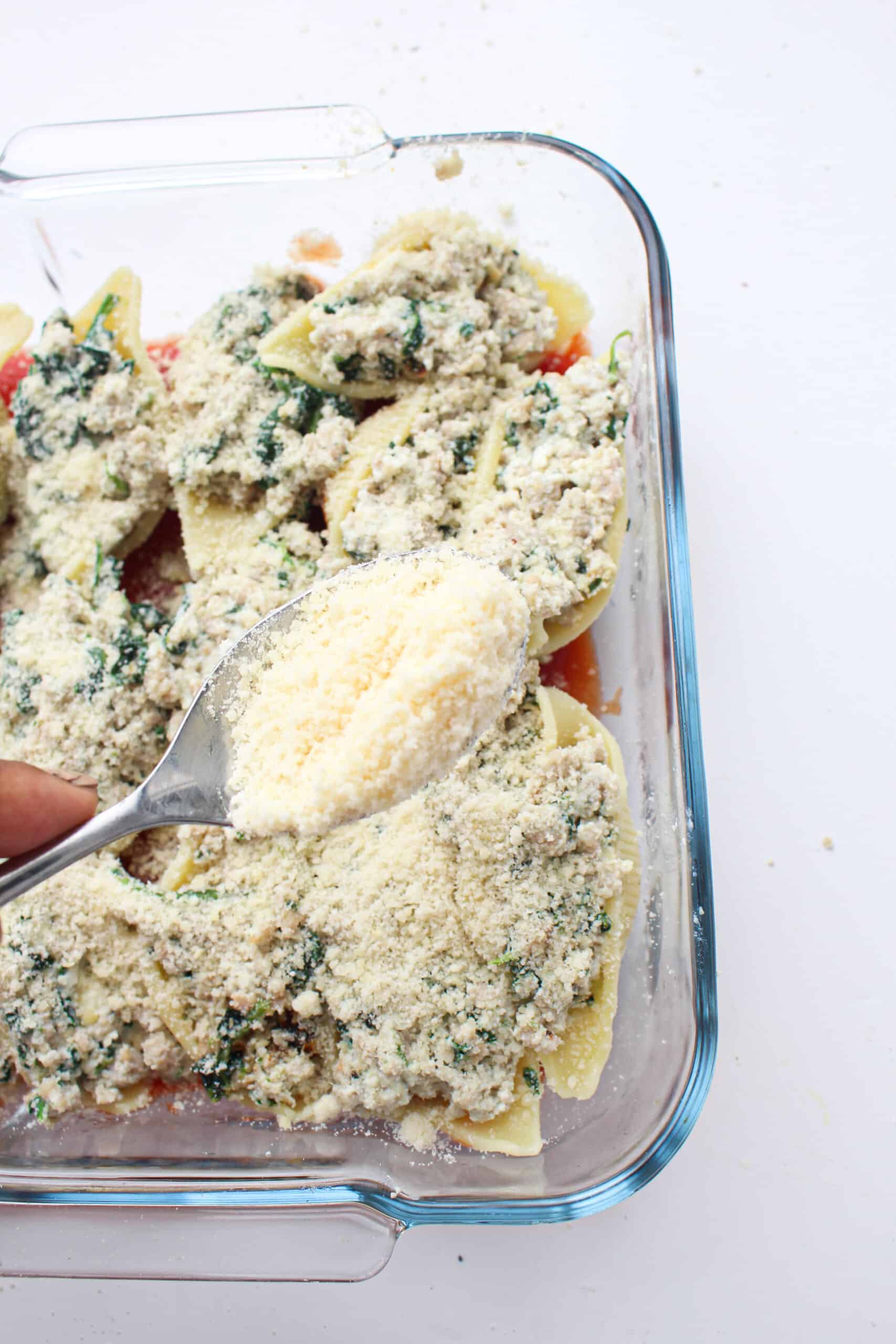 Salmon and spinach stuffed pasta shells	
