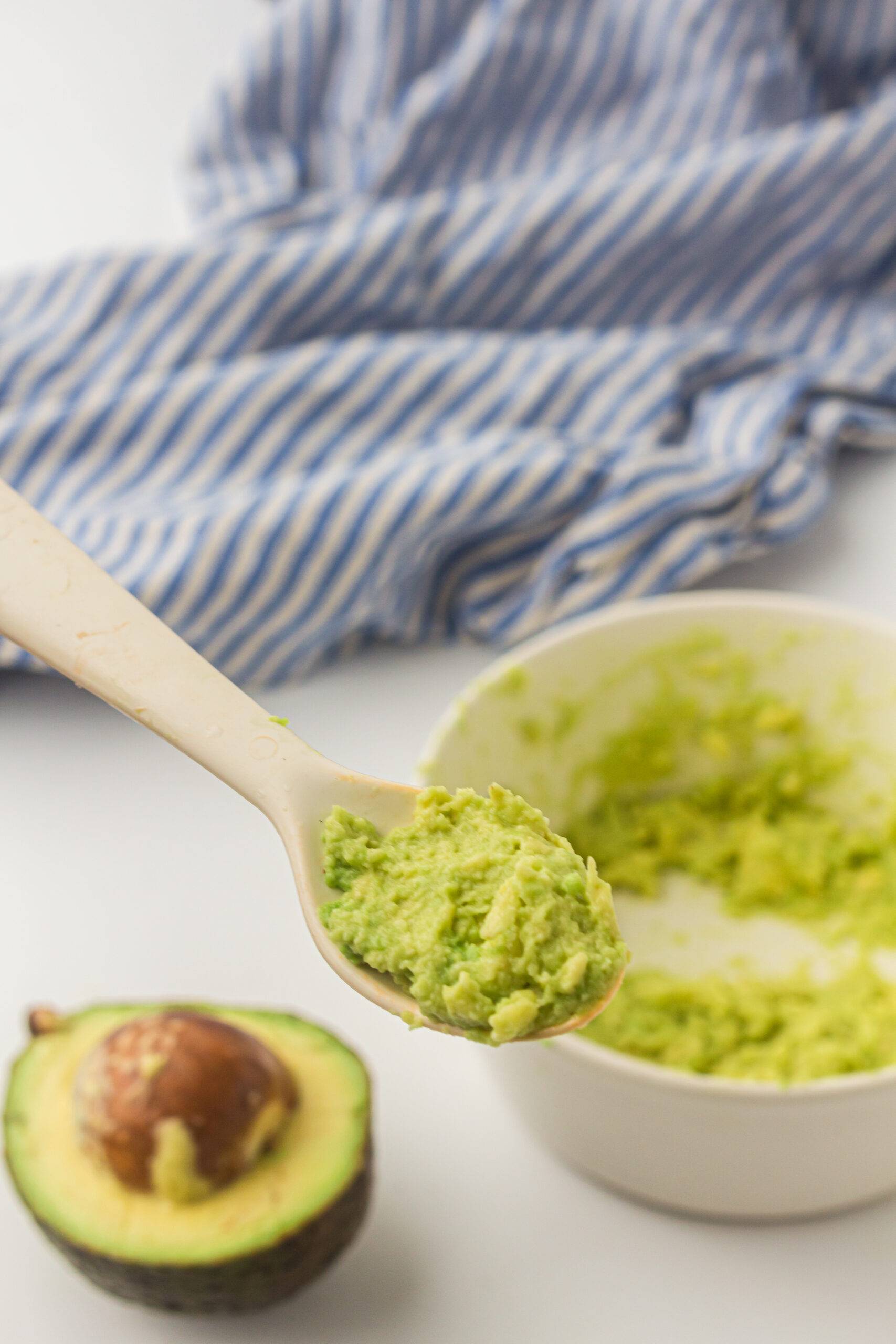 Creamy Avocado Puree for Babies: A Nutrient-Packed Delight
