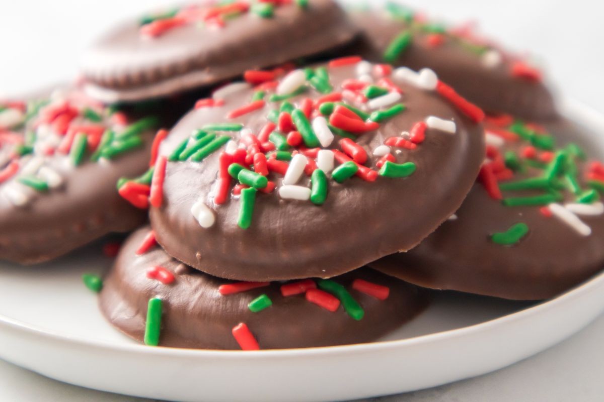 Easy No Bake Christmas Cookies